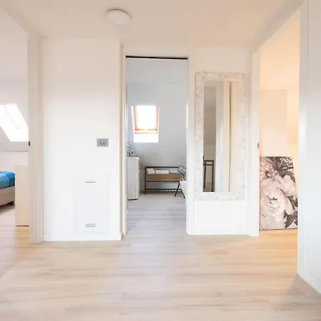 Motor Valley Penthouse - B&B Al Caminetto Modena Exterior foto