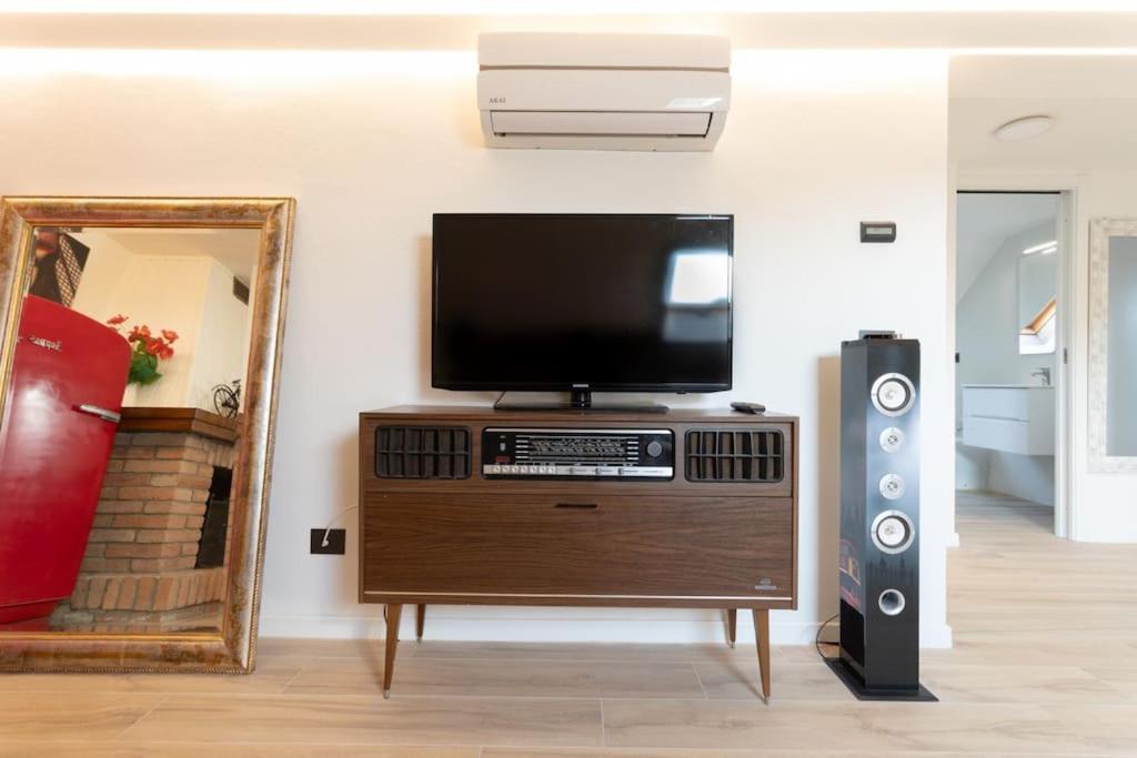 Motor Valley Penthouse - Al Caminetto Modena